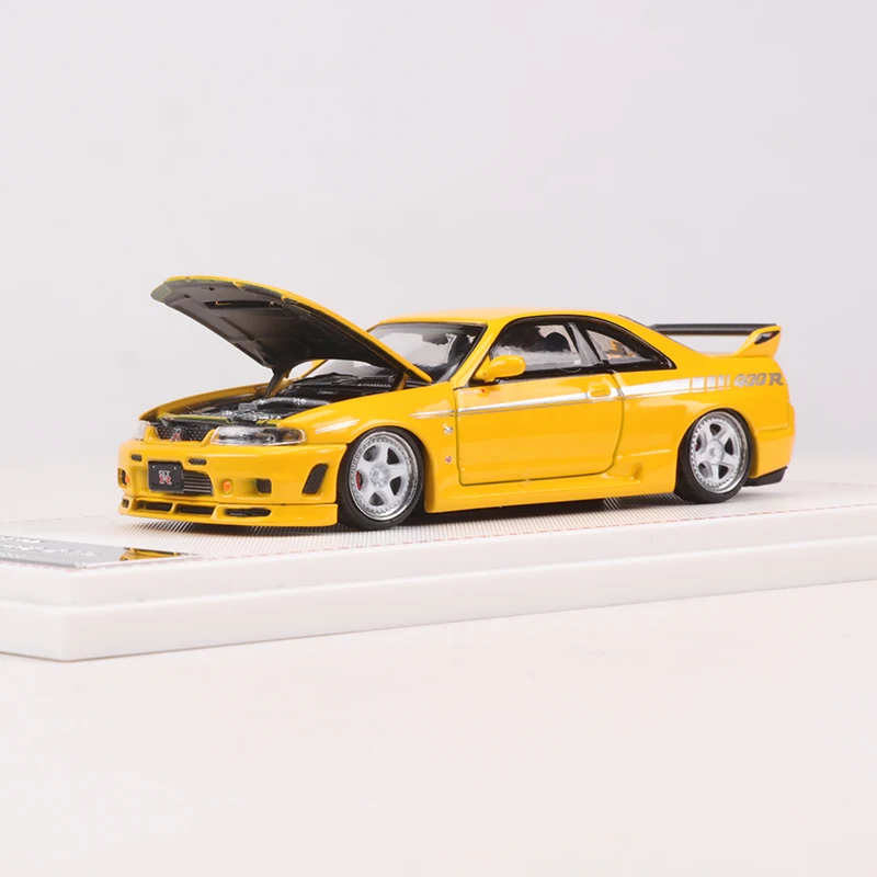 Focal Horizon 1/64 Nismo GT-R 400R R33 Yellow Alloy Model Car Can