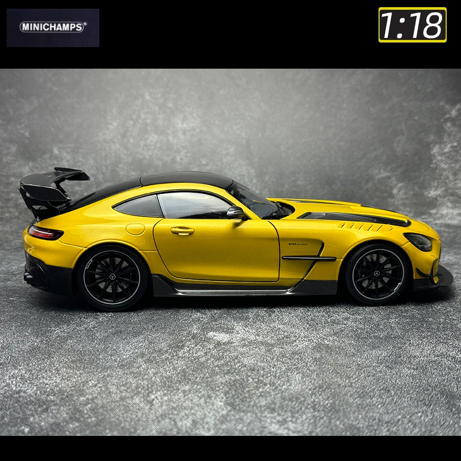 ミニカー MINICHAMPS 1/18 2021 AMG GTR V8 BITURBO Minichamps