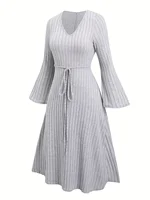 Elegant flared sleeve ribbed V-neck dress for plus-size women in European and American fashion