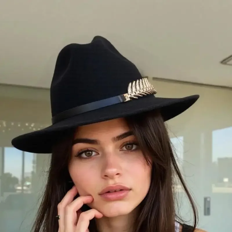 Big brim leaves, Humboldt hat Panama hat, western headdress