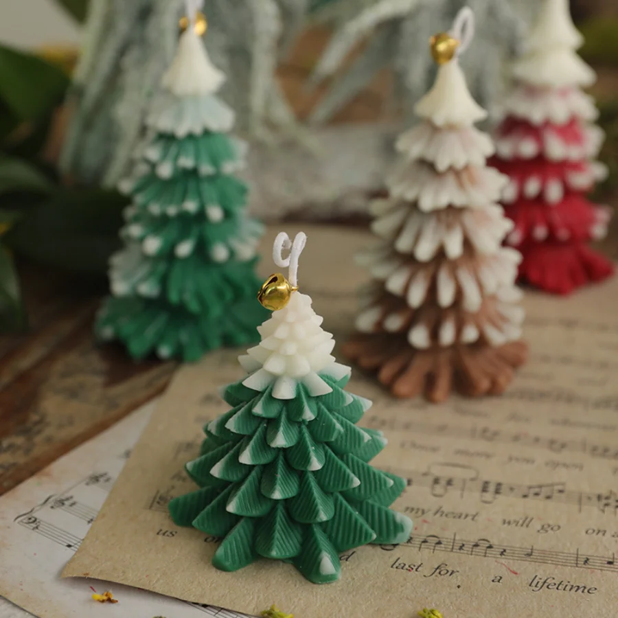 1pc Handmade Christmas Tree Soy Wax Candle with Bell Decor - 6 Hours Long Lasting, for Xmas Party Home Decor & Holiday Gift - Image 3