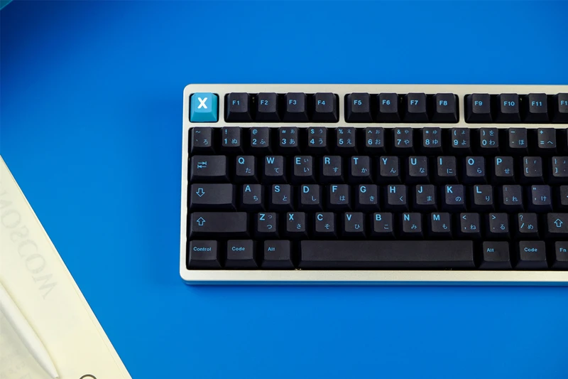 Conjunto de Teclas Preto e Azul GMK,