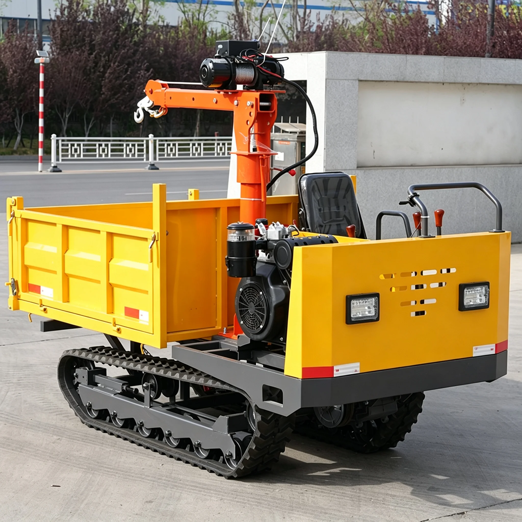 Maßgefertigter Raupentransporter mit 2 Tonnen Tragkraft und Hydraulikkran, Schwerlast-Hebeausrüstung mit Gummiketten, CE-zertifiziert