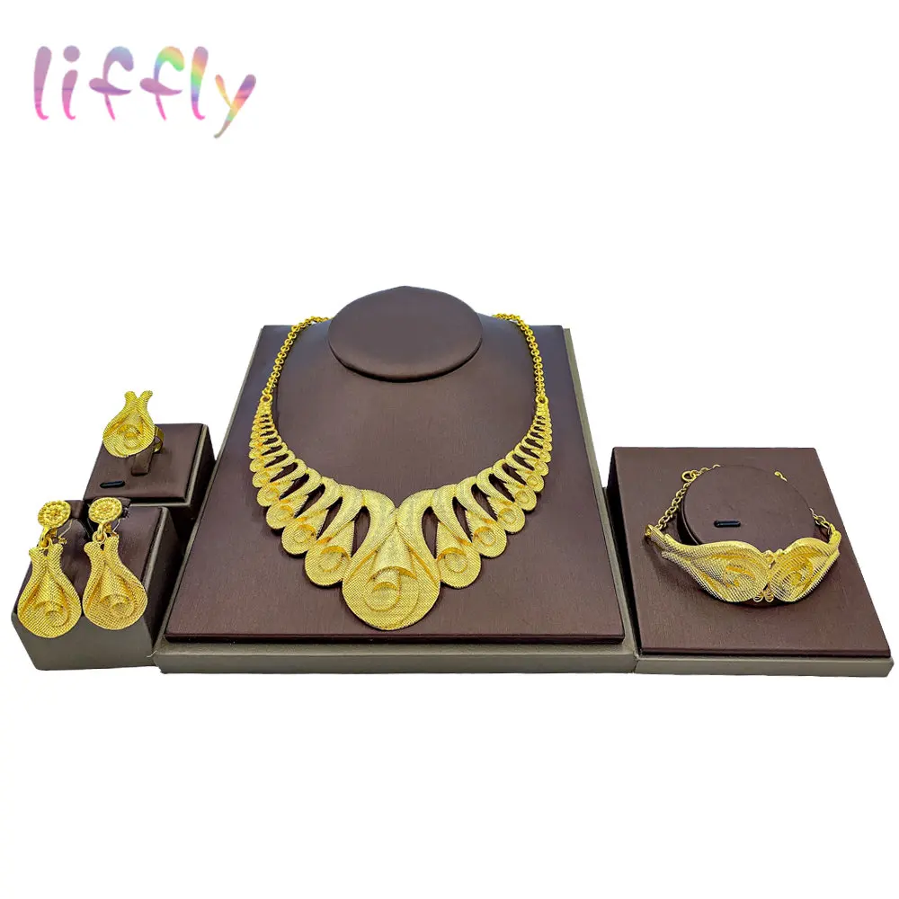 

2023 Dubai Fashion Jewelry Sets Flower Necklace Stud Earrings for Women Wedding Gift Bracelet Ring Accessories