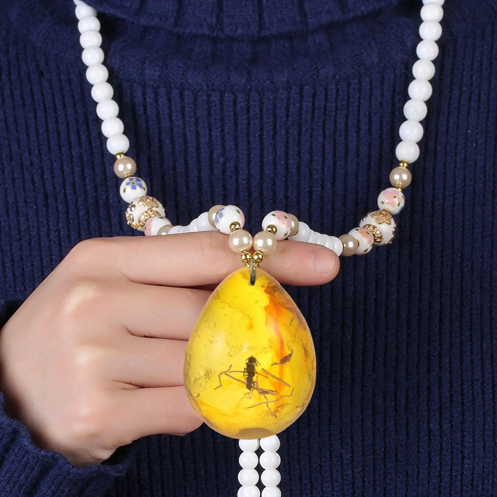 Amber Locket Insect Pendant Ornament Specimen with Decor for DIY Crafts Insects Decoration Stone 3