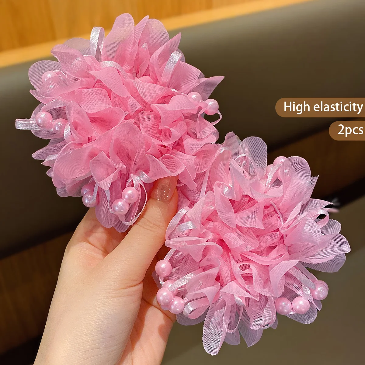 2 cute hair accessories in the form of a pink headband for little girls.