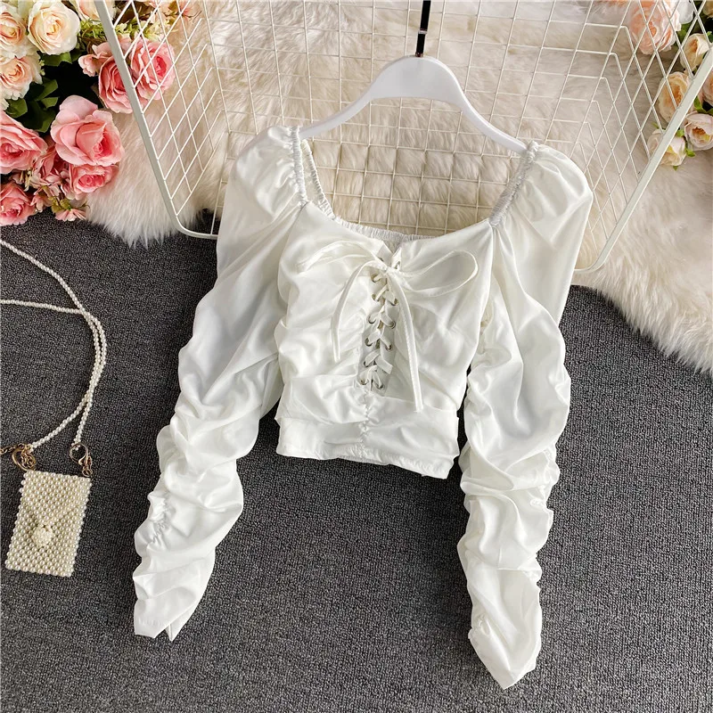 

Блузка женская плиссированная с квадратным вырезом и длинными рукавами-фонариками