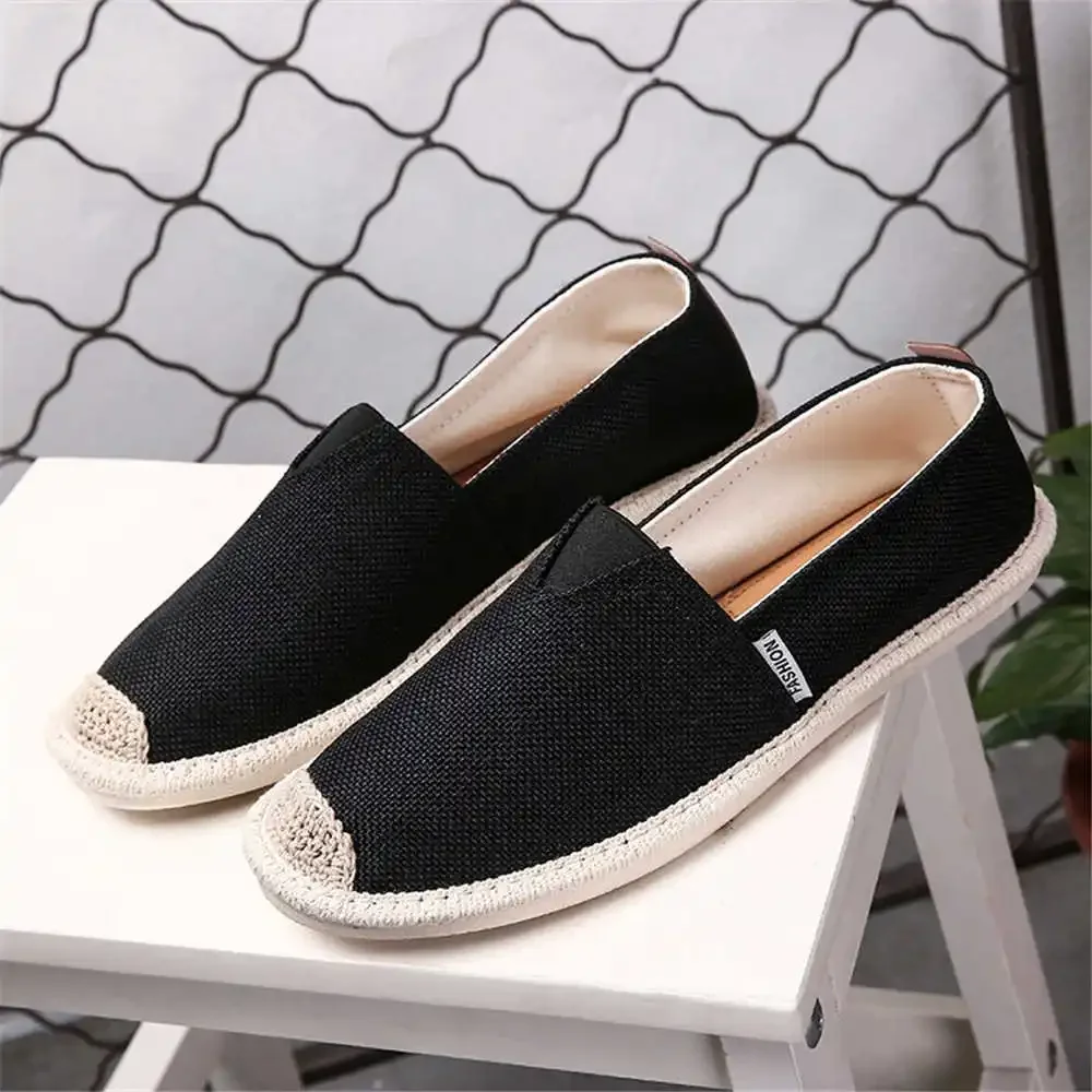 Round Foot Ventilation Mans Sneakers A Casual Tennis Tennis Kawaii Scarpe Sneakers Sport Saoatenis Fit New Fast Trainers