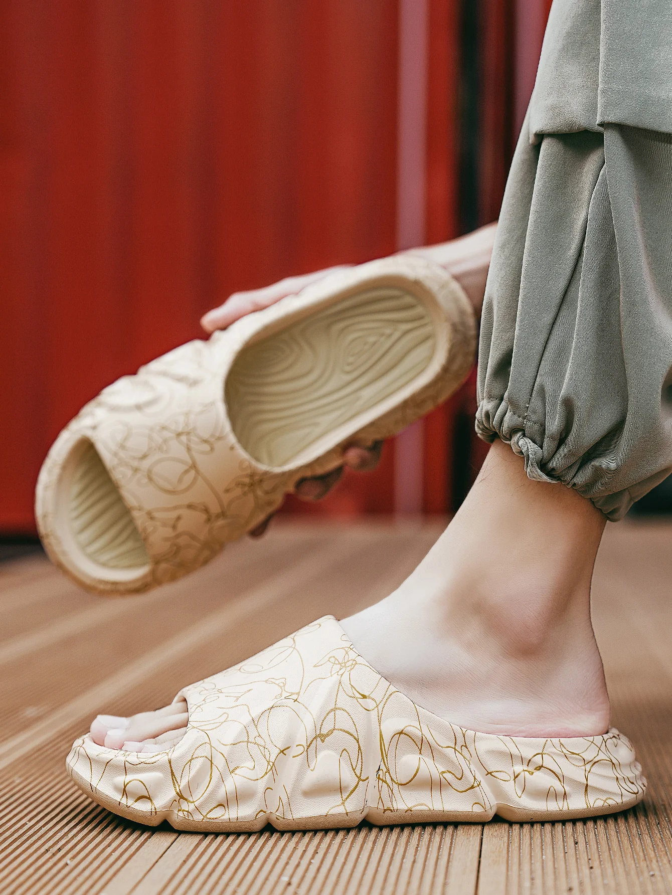 Pánské pantofle s protiskluzovou podrážkou, měkká pěnová, s tlustou podrážkou, pro vnitřní použití_voghion.com