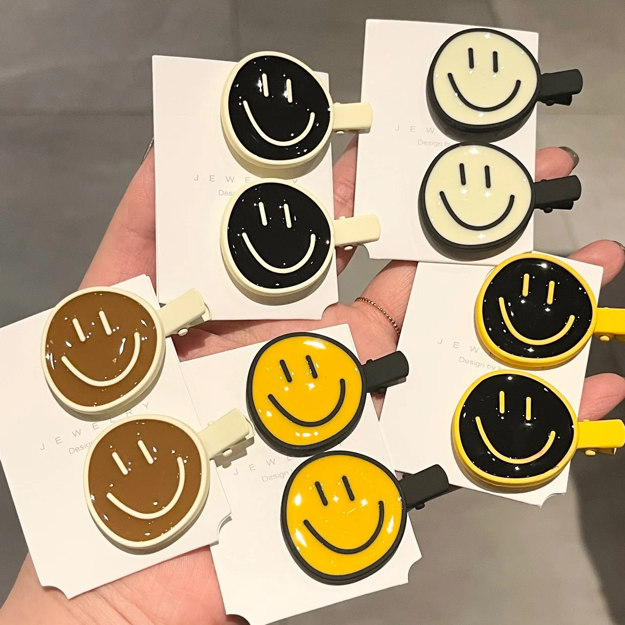 INS Popular Smile Cartoon Children Girls Hair Clips Hair Styling Tool Barrette South Korea 2022 New Smile Face Hair Accessories