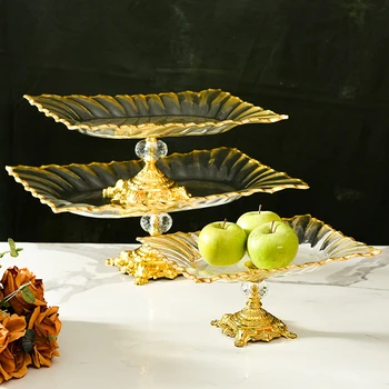 Vassoio per esposizione di frutta con piedi alti di lusso leggero in stile europeo Soggiorno Casa Pane Pasticceria Vassoio per snack Vassoio per torte Decorazione della casa