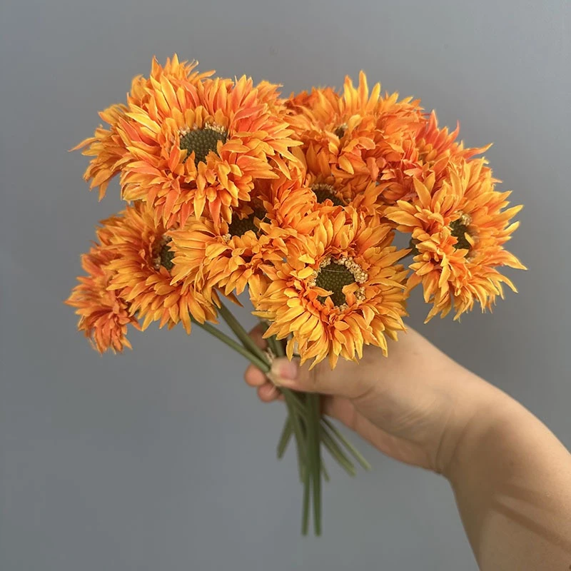 10 Stück Simulierte Gerbera-Bündel Seiden-Kunstblumen Hotel-Dekoration Rote Gebürstete Chrysanthemen Künstliche Blumen für Hallendekoration