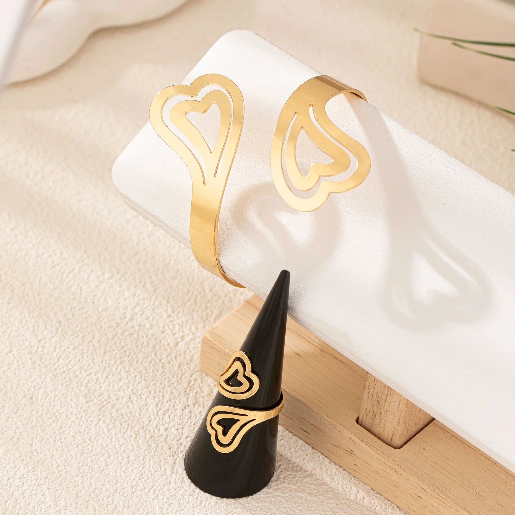Minimalist 2PCS Gold-plated Heart Shaped Bracelet Bangles for Women Fashion Metal Girls Geometric Ring Jewelry Sets