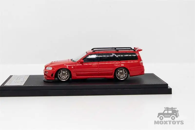 Street Weapon 1:64 Nissan Stagea R34 chameleon /Green /Red w