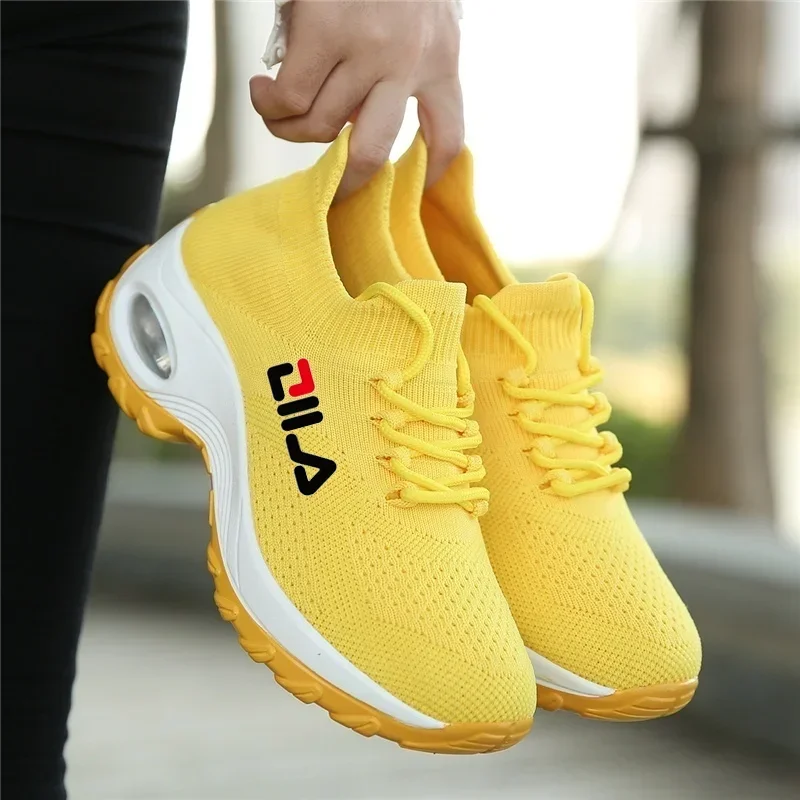 Women’s Height-Increasing Tennis Shoes: 1