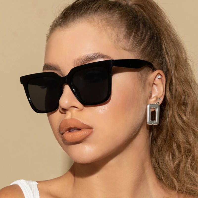 

Luxury Square Sunglasses Women Vintage Brand Designer Glasses Men Large Frame Cateye Eyewear Gafas Retro Oversized Lentes De Sol