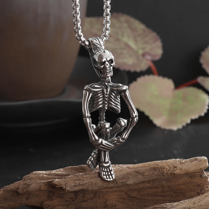 

Funny Cross Legged Skull Pendant Necklace Men Women Versatile Casual Rap Hip Hop Rock Jewelry Gift Accessories