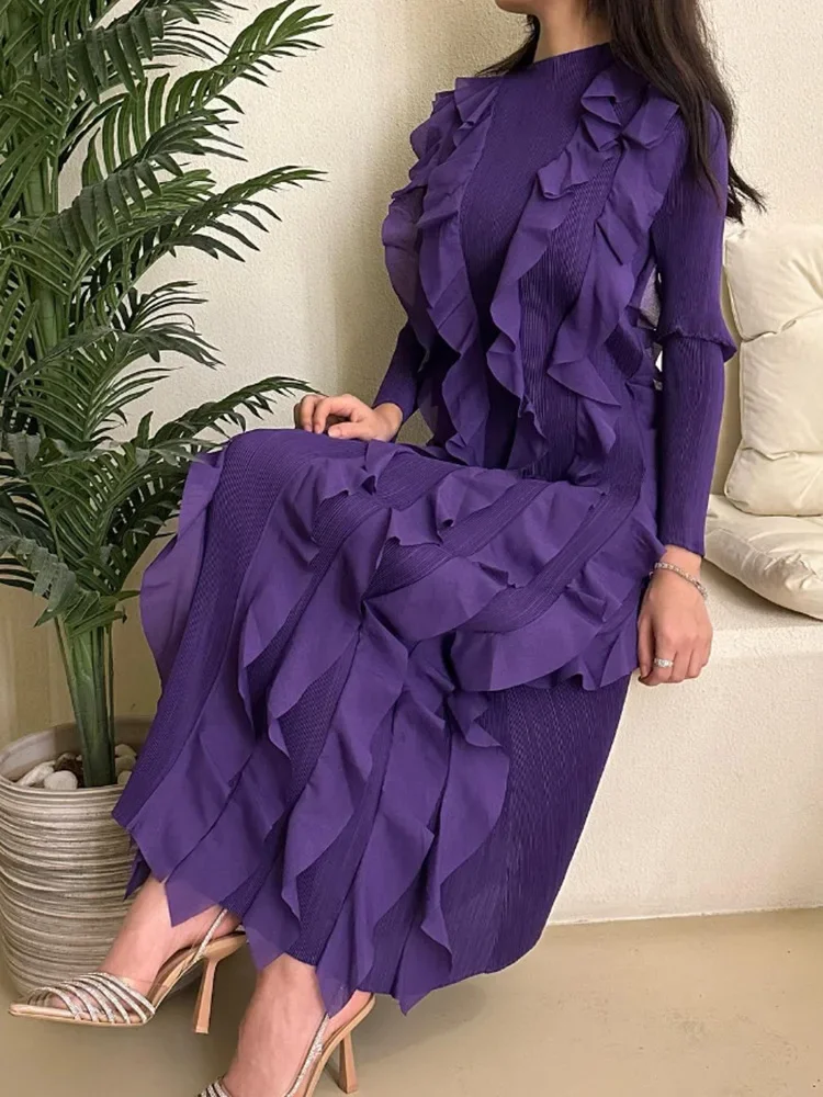 

2023 Miyake Pleated French Dress O-Neck Long Sleeved Slim Dresses for Women Autumn New Middle East Hot Sales