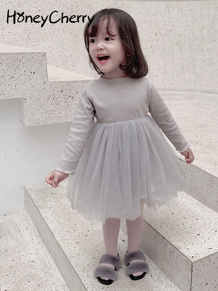 Осенние платья для девочек с изображением жимолой и вишенок в иностранном стиле