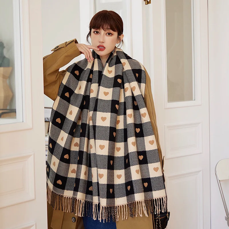1 Piece of Women's Autumn and Winter Heart-Shaped Scarf, Women's Plaid Comfortable Scarf, Thick Large Blanket Shawl Scarf