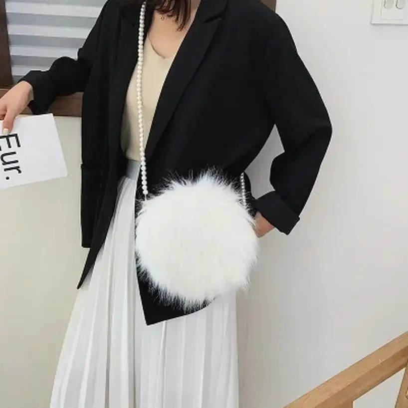 1 Pcs New Sweet Pearl Furry Small Round Bag For Women Casual And Cute Plush Bag Fashionable And Stylish Chain Crossbody Bag