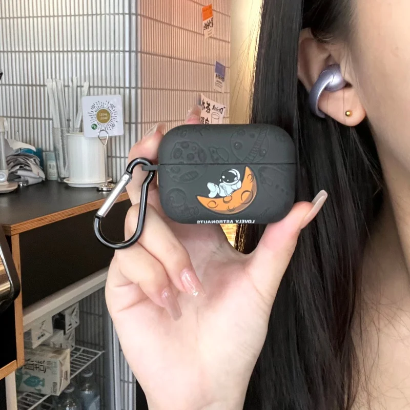 Soundcore AeroClip Shockproof Silicone Earbuds Case with Keychain Attachment