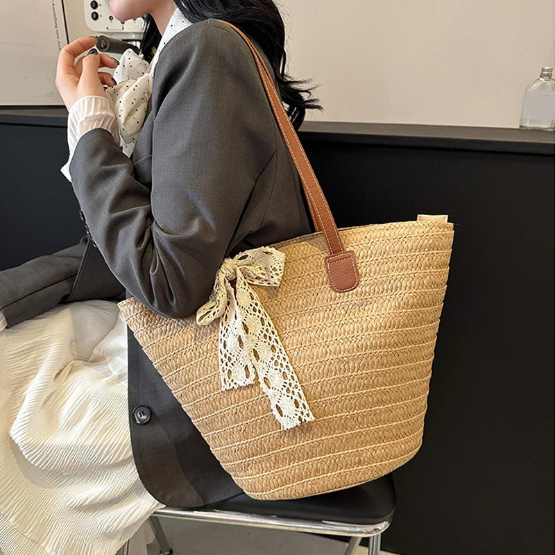 Large Straw Women's Braided Basket Clutch Top-Handle Bag Portable Summer Beach Party Shoulder Purse Shopper Satchel