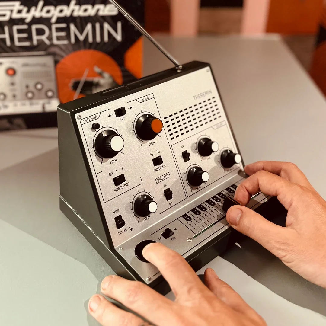 Kit Theremin Portable C-Interface - 20 Instruments & 70 Sons Avec Écran Interactif - Module Musical Électronique