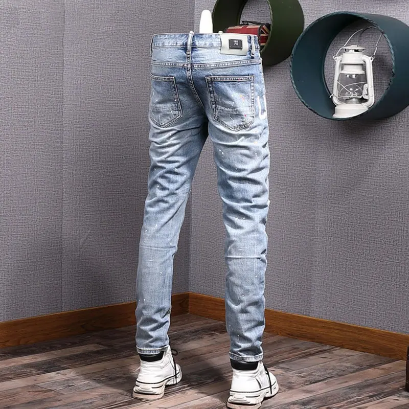 Street Fashion Men Jeans Retro Light Blue Stretch Slim Fit Printed Ripped Jeans Men Painted Patched Designer Hip Hop Denim Pants