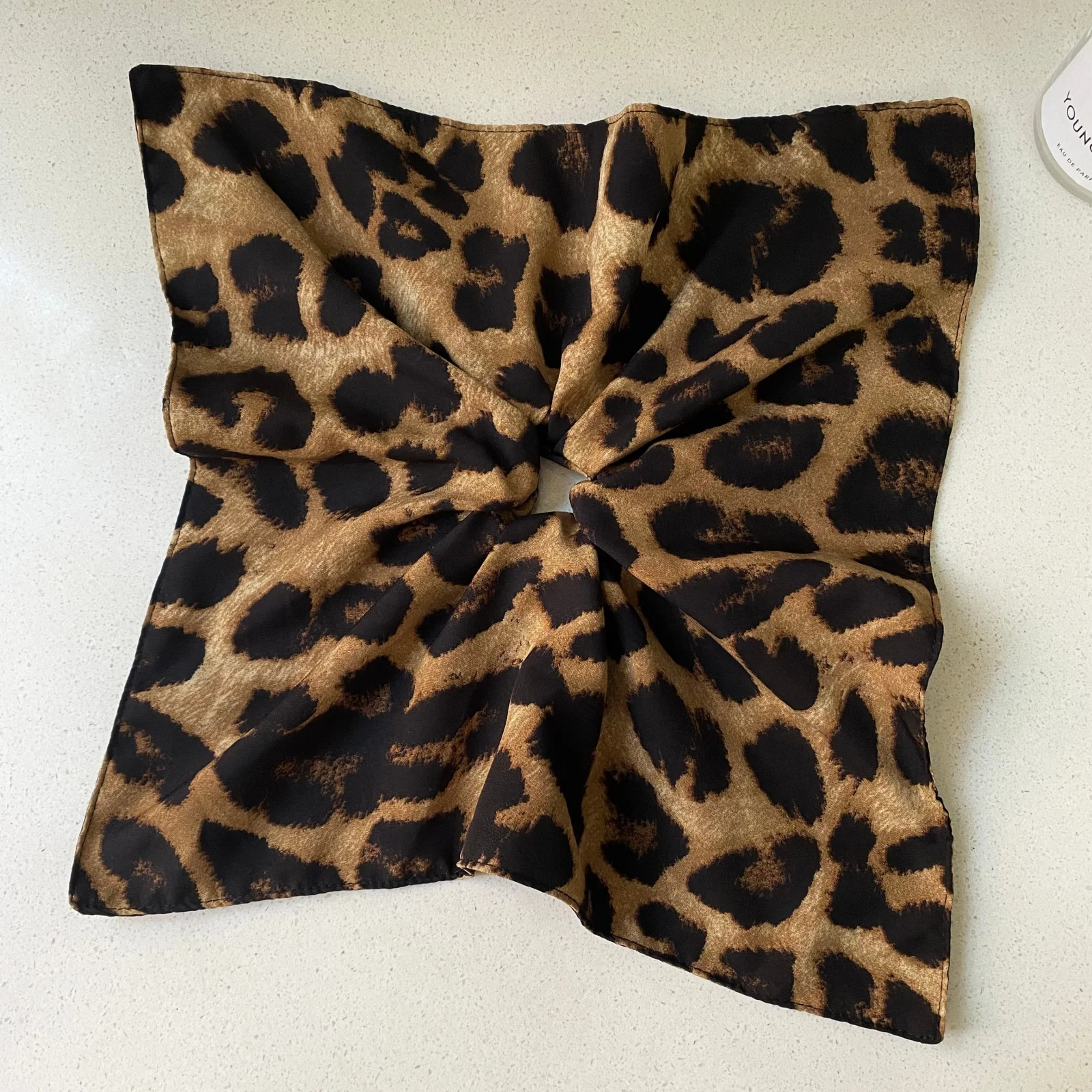 1PCLeopard Print Big Bow Hair Scrunchie, Vintage Satin Hair Tie Hair Accessory For Women Girls Retro Fashion Daily Party Styling