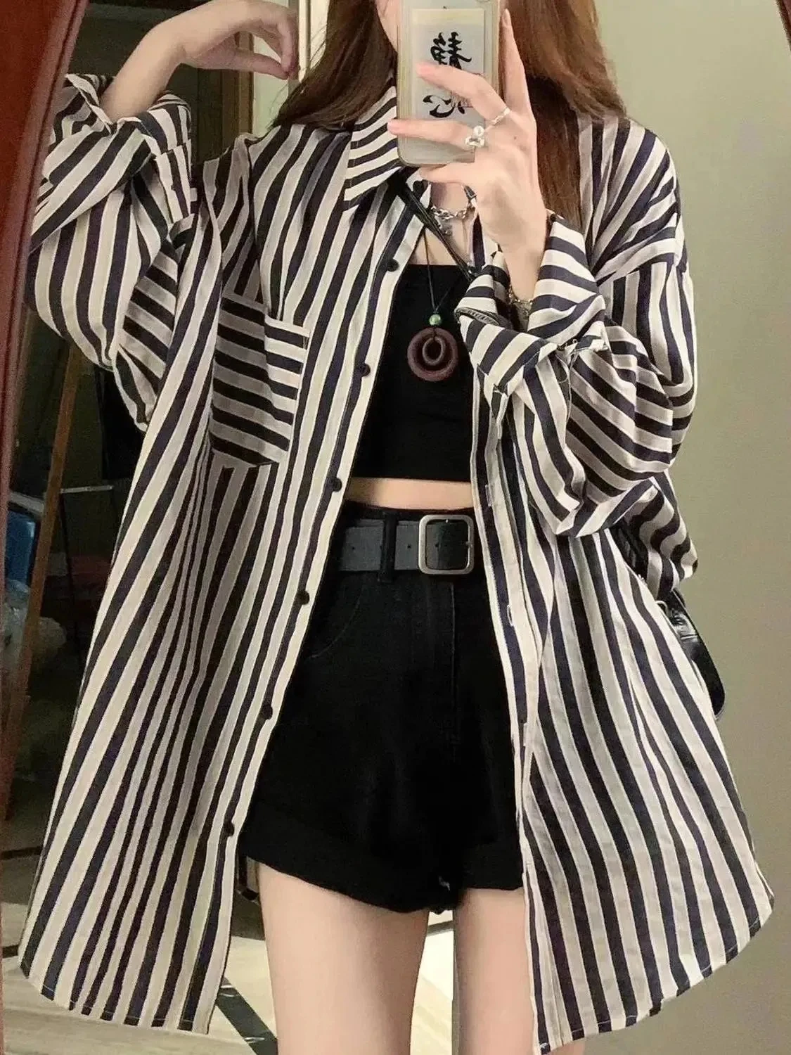 

2023 New Summer Mid Length Thin Hong Kong Style Retro Black Stripe Sunscreen Shirt Women's Shirt Cardigan Loose Top