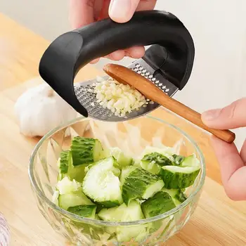 1pcs Stainless Steel Garlic Presses Manual Garlic Mincer Chopping Garlic Tools Curve Fruit Vegetable Tools Home Kitchen Gadgets 2