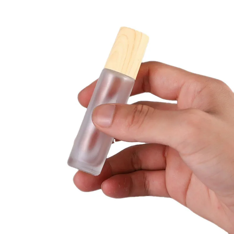 200pcs High Quality 5ml 10ml clear Roller Ball Matte Glass Roll on Bottle with Wood Bamboo Lid 6