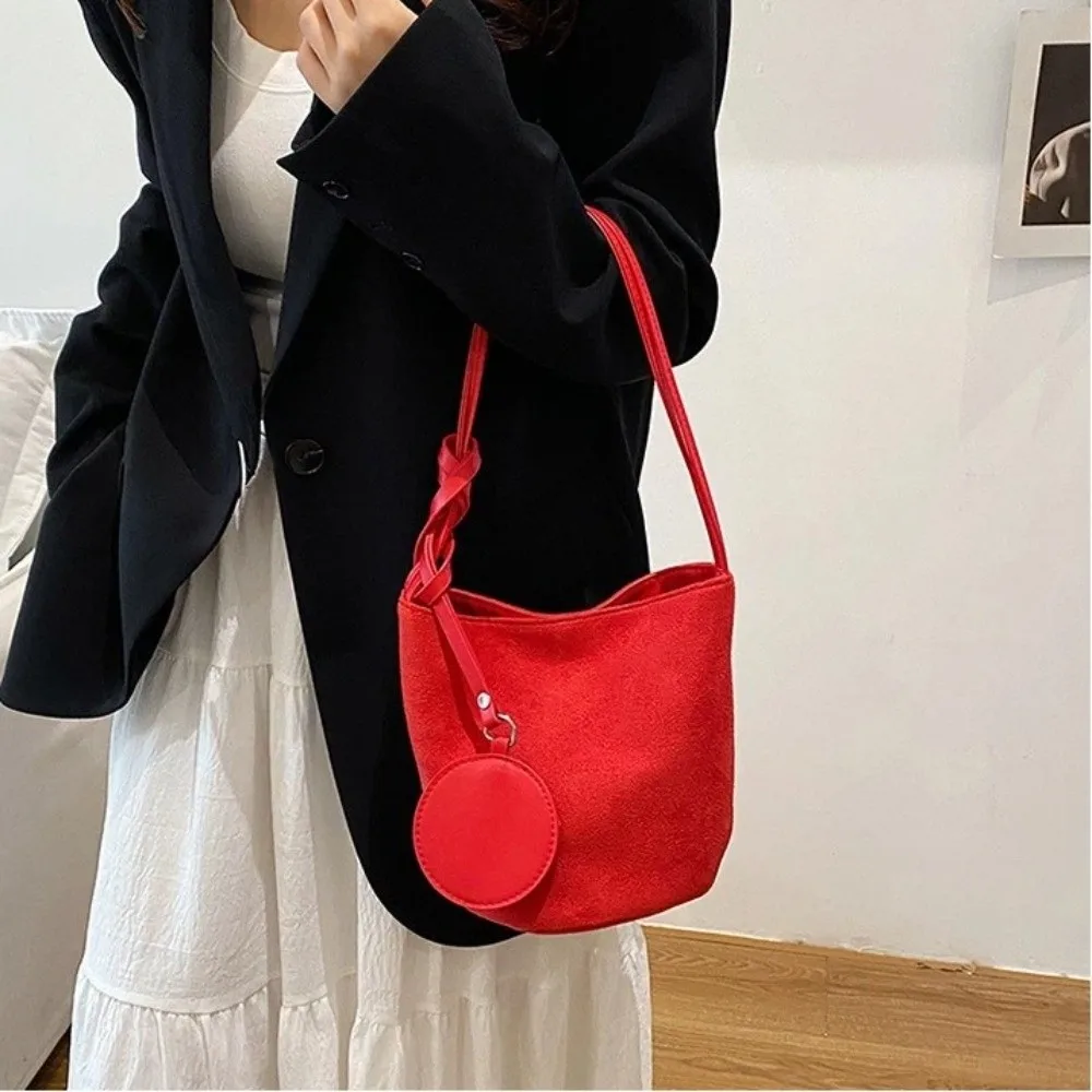 Modische Einfarbige Wildleder-Bucket-Bags Große Kapazität Schnallen-Unterarmtasche Schultertasche für Damen – Detail 3