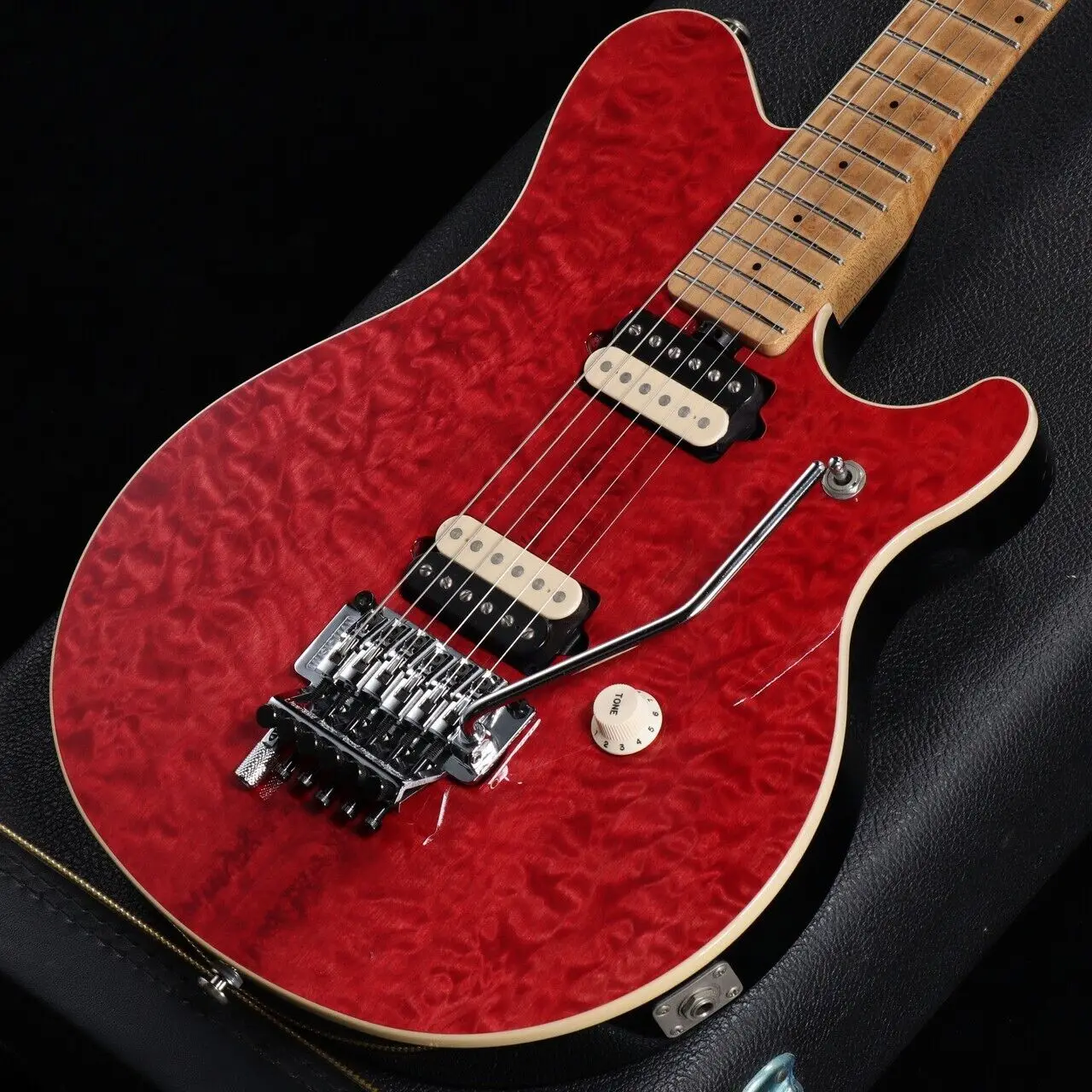 

Ome Electric Guitar Finish Red 5 screw connecting plates Quilted Maple