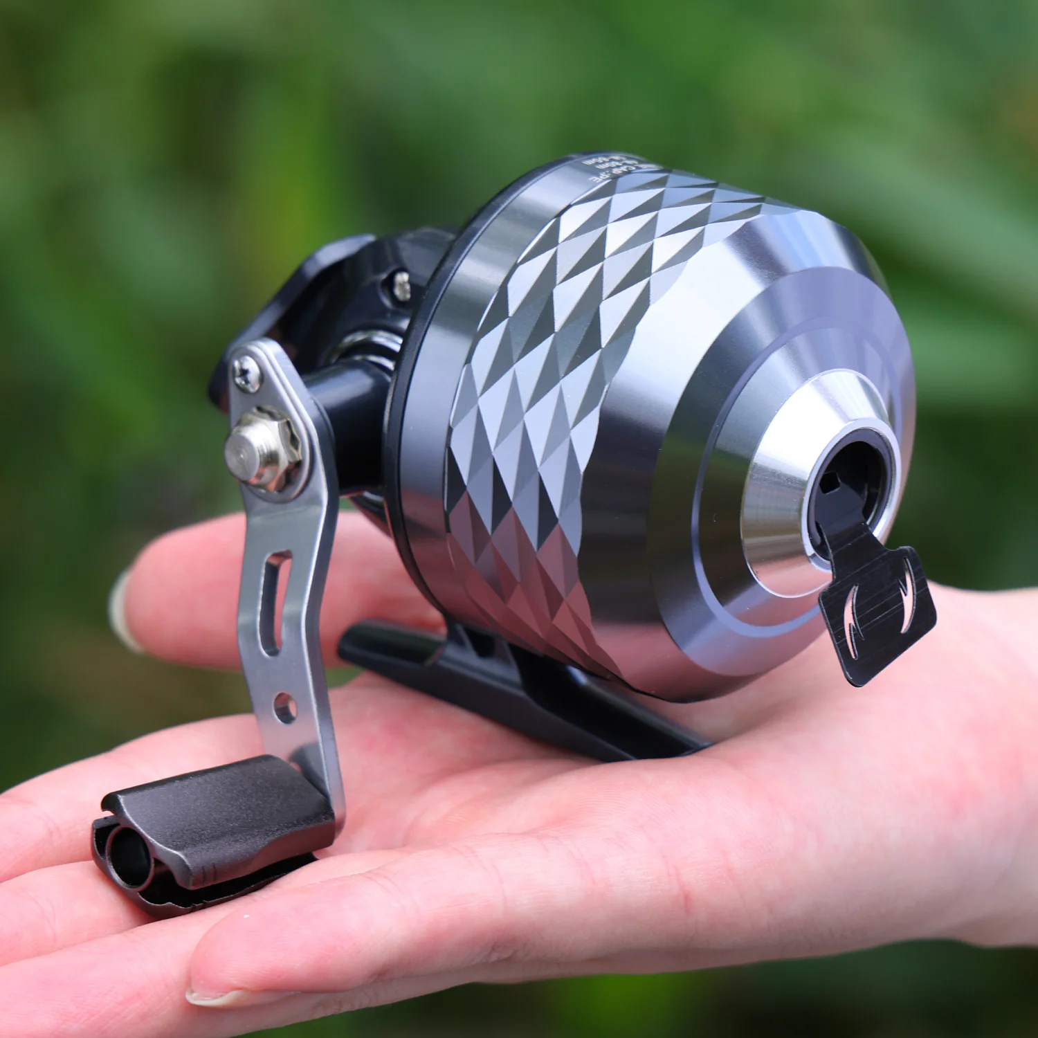 Sougayilang Bremsrad Spincast Angelrolle 3,9:1 Hochgeschwindigkeits-Köderrolle aus Aluminiumlegierung mit geflochtener Nylon-Angelschnur Pesca – Detail 26