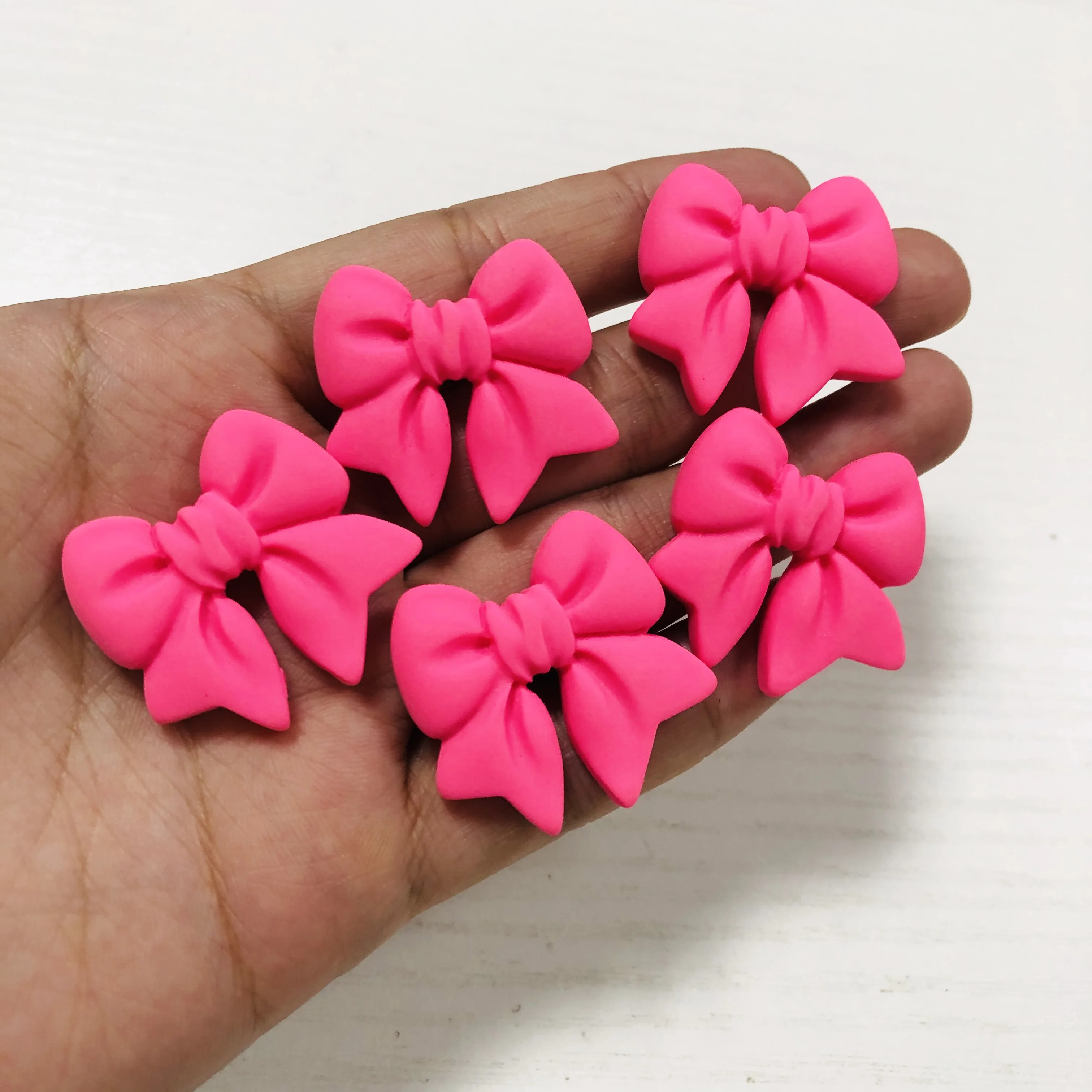 10Pcs 귀여운 달콤한 도파민 활 수지 장식 Bowknpt 네일 아트 매력 Diy 정크 전화 케이스 헤드셋 액세서리 매니큐어 용품