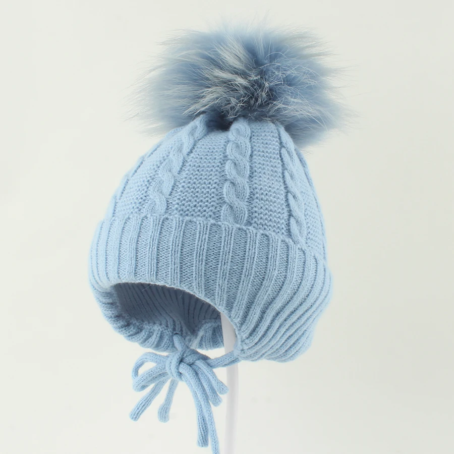 Mütze mit echtem Waschbärfell-Pompon für Kinder, Mädchen und Jungen, warme Wintermütze mit Plus-Velours, gestrickte Wollmütze für Kinder, Outdoor-Ohrenklappe, Babymütze – Detail 18