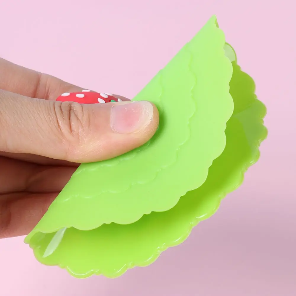 Description Picture 6 of item1 PCS Cartoon Cute Silicone Mug Cup Cover Heat-resistant Leak Proof Sealed Tea Coffee Lids Cap Reusable Dustproof Cup Cover