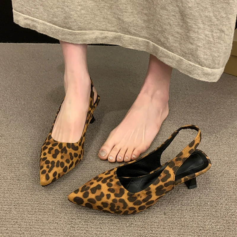 Women's Flat Bottom Slingback Sandals Leopard Pointed End Woman Mules Summer Fashion Animal Print Low-heel Beach Shoes