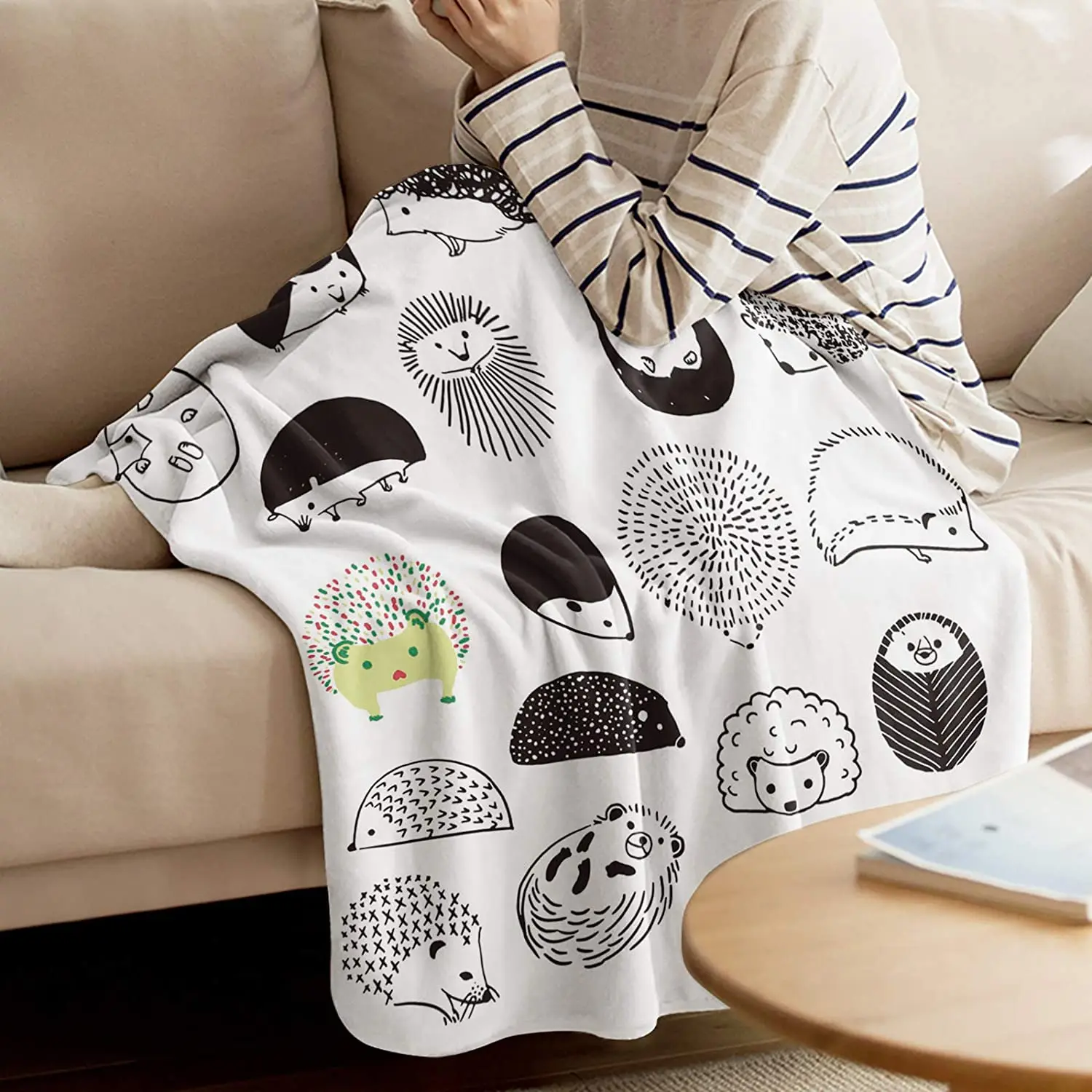 

Flannel Fleece Throw Blanket for Sofa Couch Bed Cute Cartoon Hedgehog Soft Cozy Lightweight Blanket for Adults/Kids одеяло