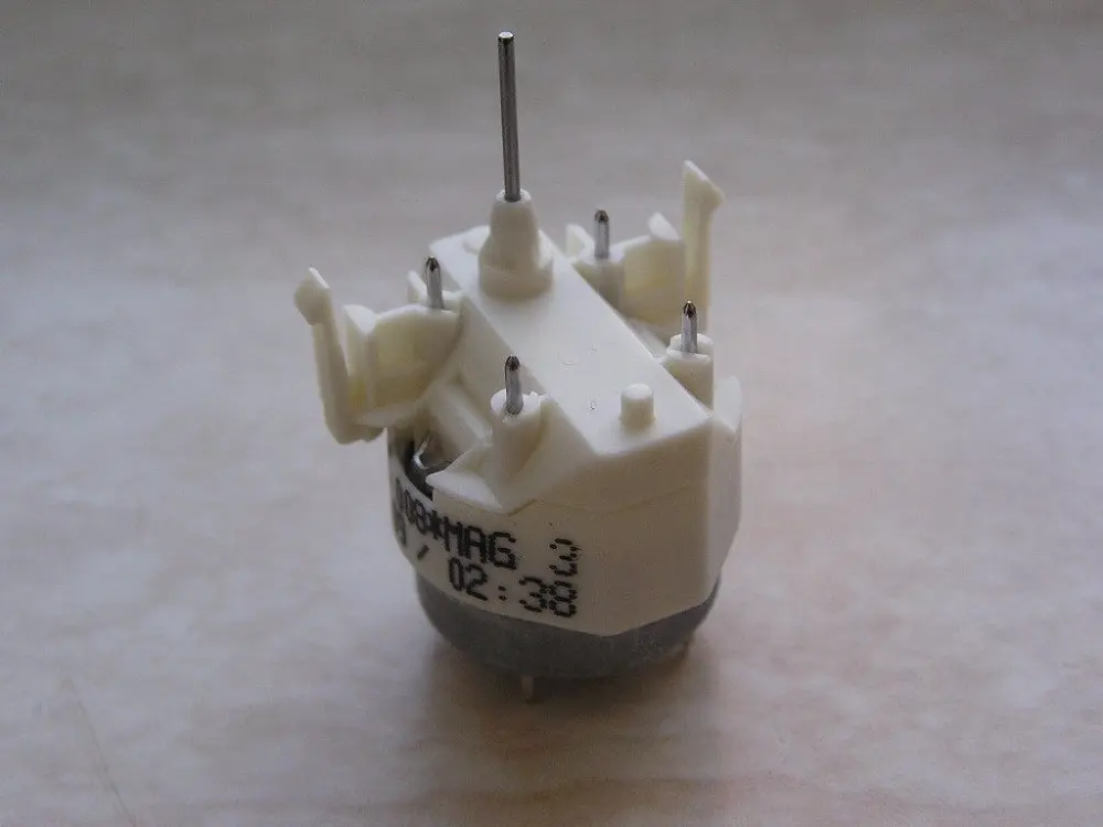 VDO Speedometer Stepper Motor For Audi A6 Passat B5 Bora Jetta Roewe Instrument Motor NO.08 Auto Parts Door Lock Repair