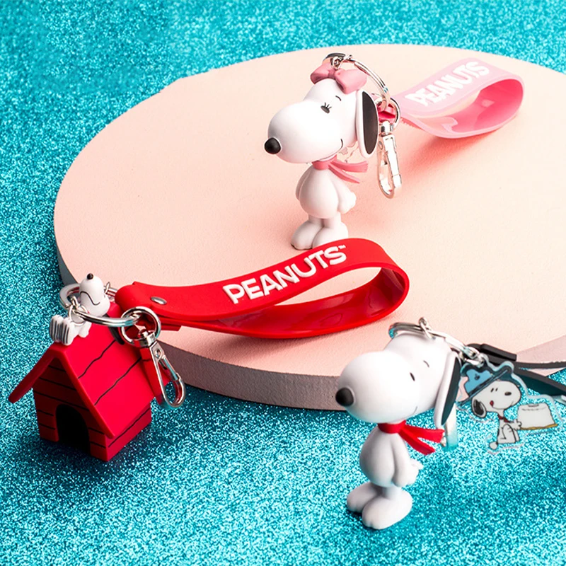 

Kawaii Miniso Snoopys Keychain Cute Bag Charm Couple Pendant Doll Pendant Creative Three-Dimensional Key Ring for Friends Gift