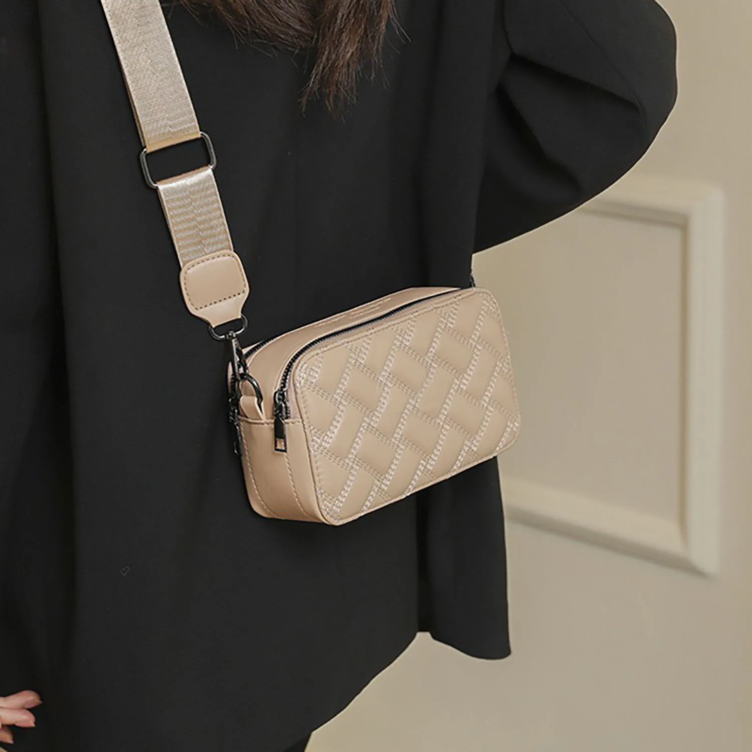Women's K-G Shoulder Bag Designer Luxury Camera Bags Fashion Ladies Zip Letter Small Square Bag