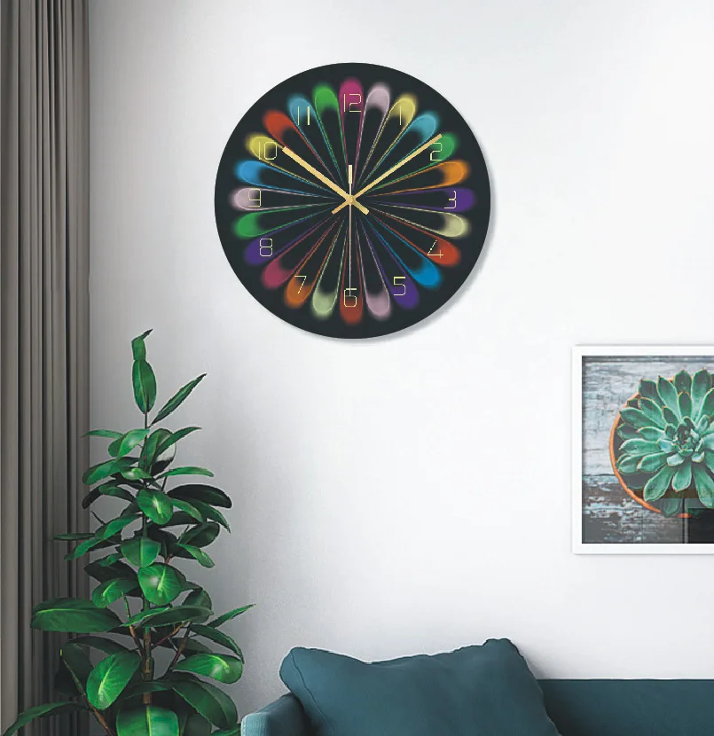 개인화된 단순함과 다채로운 예술 벽시계를 갖춘 파란색과 흰색 도자기 유리 시계 스탠드