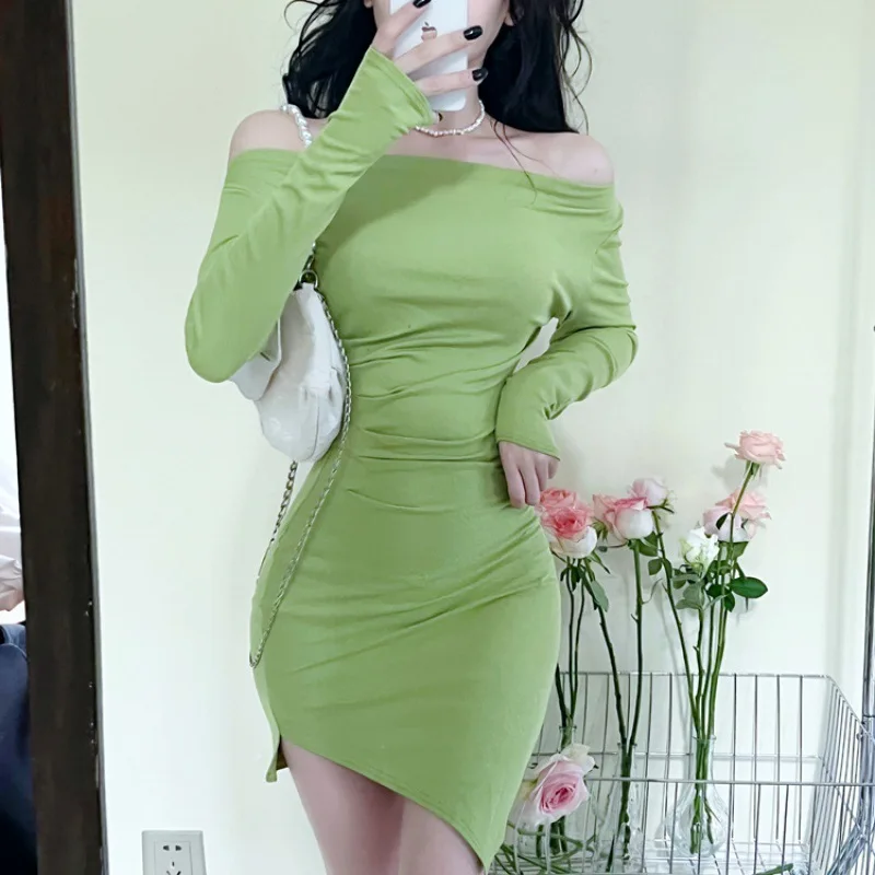 Women y2k Dress Solid Color Off Shoulder Long Sleeve Asymmetrical Hem Bodycon Mini Dress Going Out Club Party Dresses
