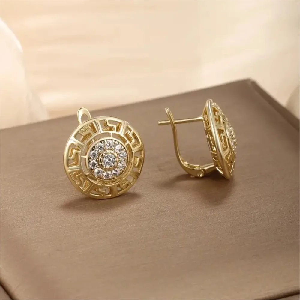 Elegant Vintage Round Synthetic Zircon Hoop Earrings for Women High Quality Sparking CZ Earrings Anniversary Jewelry Accessories