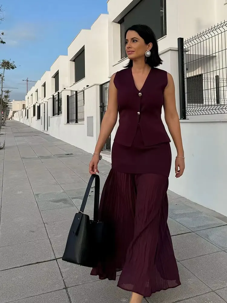 ✨ طقم تنورة نسائي أنيق بلون خمري فاخر – TRAFZA