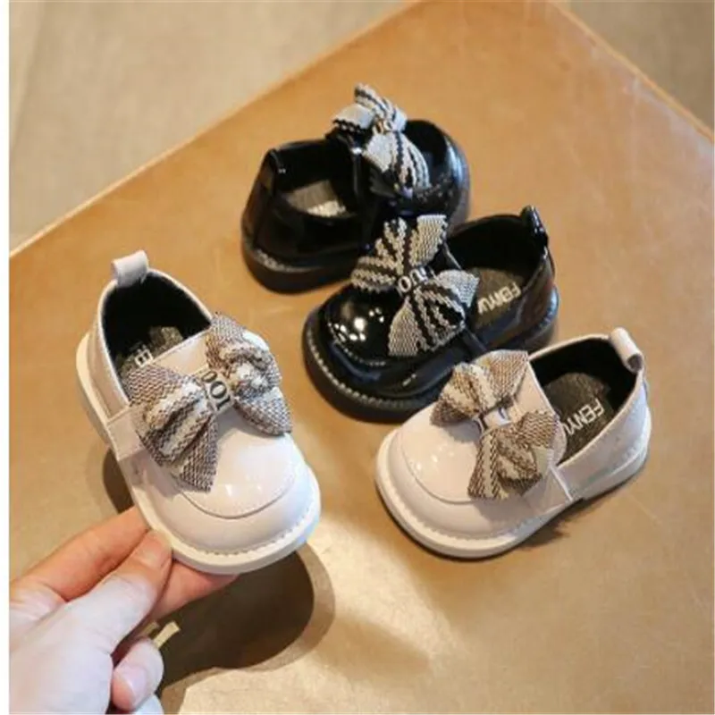 

Baby Girl Princess Shoes Toddler Non-slip Flat Soft-sole Leather Shoes Rubber Crib Lovely Butterfly-knot Infant First Walkers