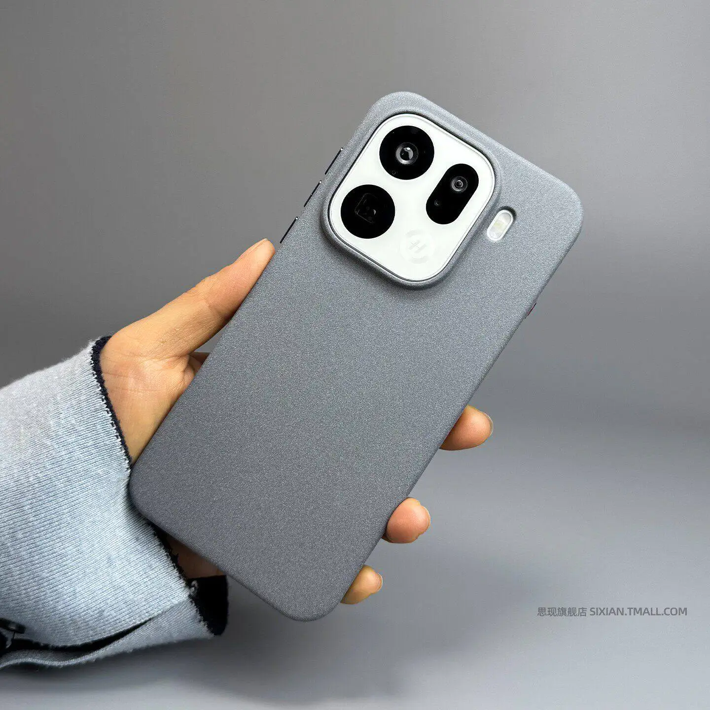 Luxury Matte Fingerprint-Resistant Magnetic Case with Wireless Charging and Premium Shockproof Protection